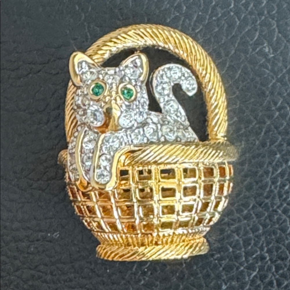 Vintage Dorlan Rhinestone Covered Cat in a Basket Brooch